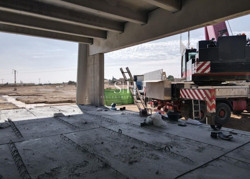 3 soveværelse Villa til salg i La Pinilla med swimmingpool - € 257.464 (Ref: 9159178)