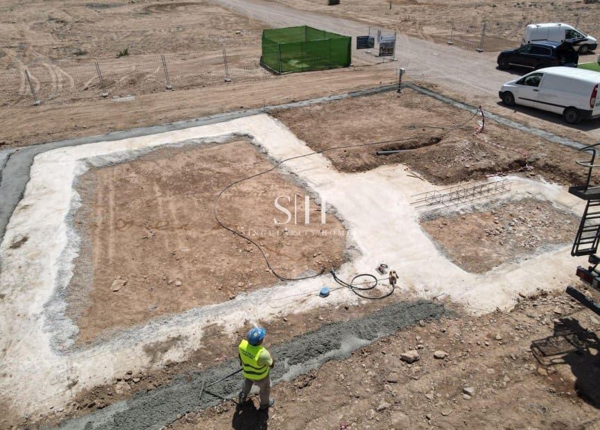 3 soveværelse Villa til salg i La Pinilla med swimmingpool - € 257.464 (Ref: 9159178)