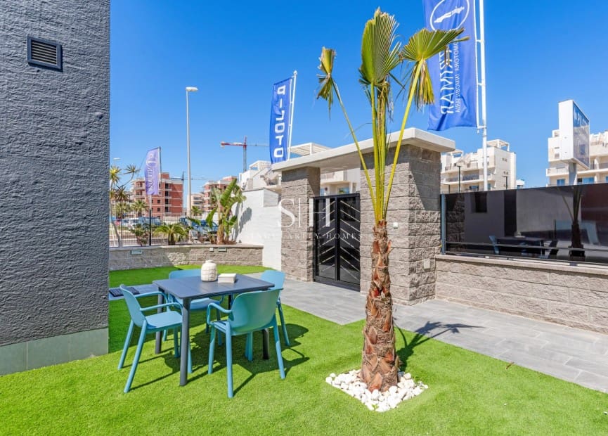 2 Zimmer Apartment zu verkaufen in El Raso mit Pool - 222.000 € (Ref: 9159197)