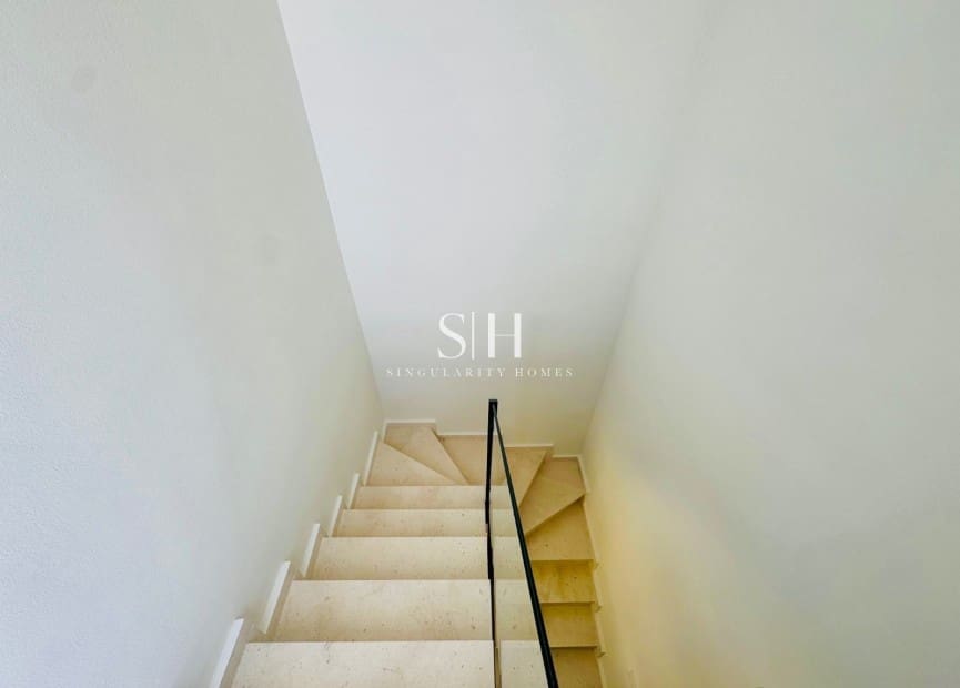 2 soveværelse Byhus til salg i La Florida med swimmingpool - € 279.000 (Ref: 9163041)