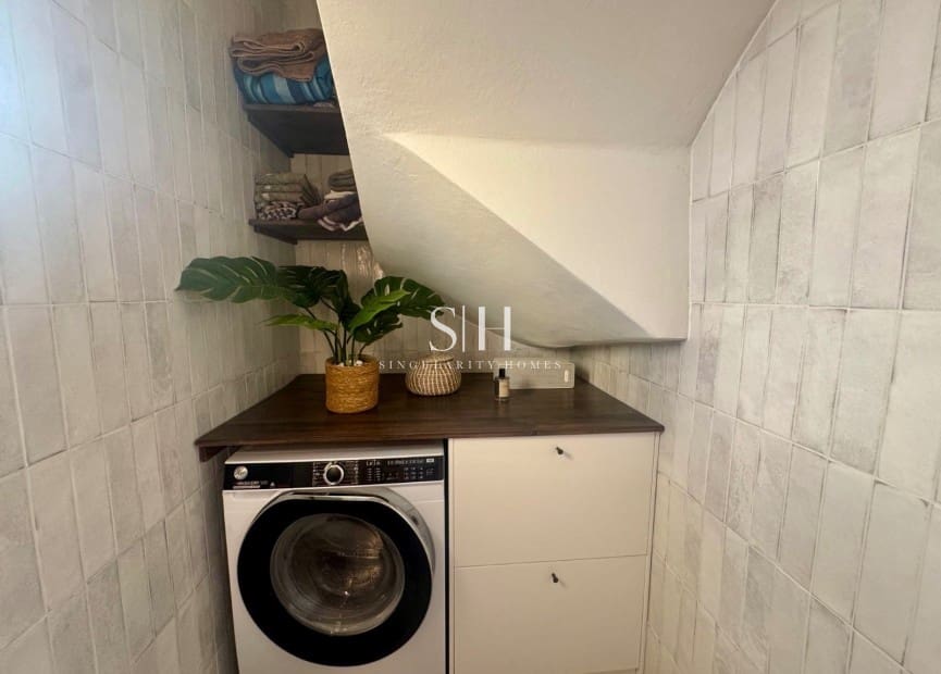 2 soveværelse Byhus til salg i La Florida med swimmingpool - € 279.000 (Ref: 9163041)