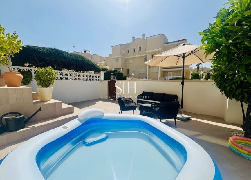 2 soveværelse Byhus til salg i La Florida med swimmingpool - € 279.000 (Ref: 9163041)