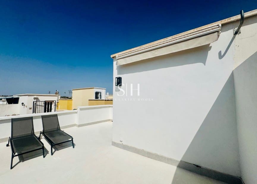 2 soveværelse Byhus til salg i La Florida med swimmingpool - € 279.000 (Ref: 9163041)