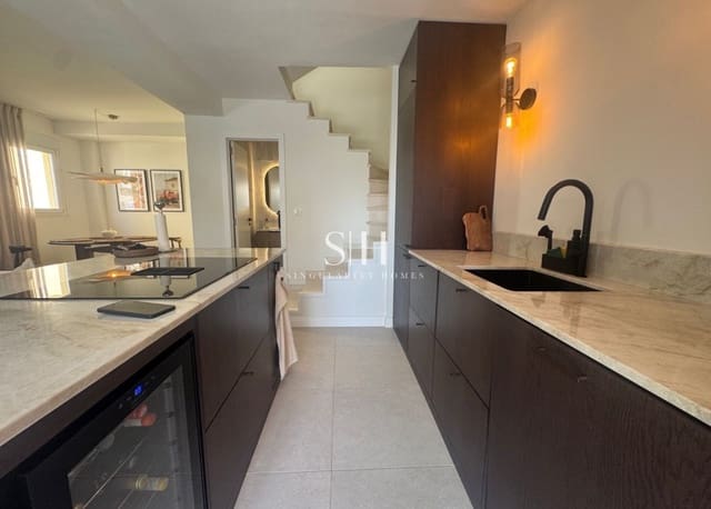 2 bedroom Townhouse for sale in La Florida, Orihuela with pool - € 279,000 (Ref: 9163041)