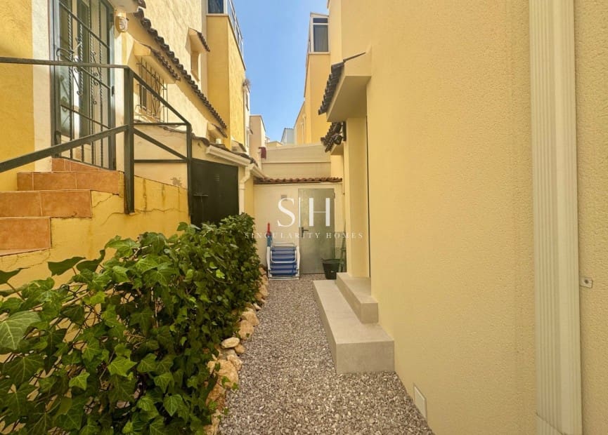 2 soveværelse Byhus til salg i La Florida med swimmingpool - € 279.000 (Ref: 9163041)