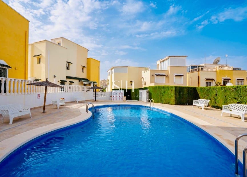 2 soveværelse Byhus til salg i La Florida med swimmingpool - € 279.000 (Ref: 9163041)