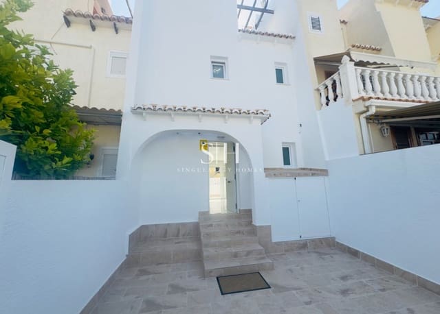 3 bedroom Townhouse for sale in Los Balcones with pool - € 229,000 (Ref: 9164559)