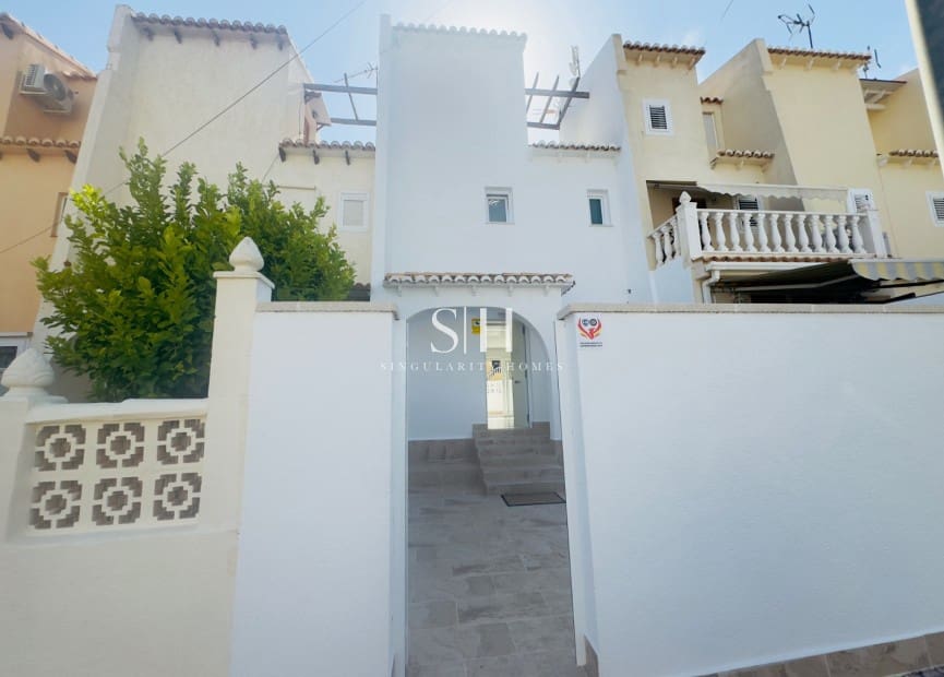 3 soveværelse Byhus til salg i Los Balcones med swimmingpool - € 229.000 (Ref: 9164559)