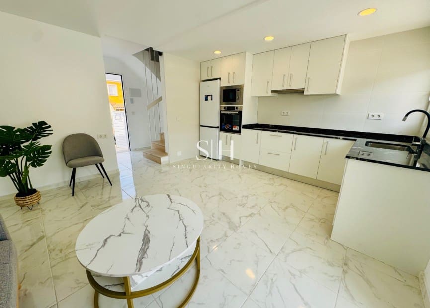 3 soveværelse Byhus til salg i Los Balcones med swimmingpool - € 229.000 (Ref: 9164559)