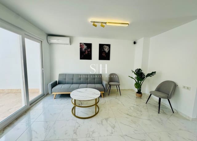 3 bedroom Townhouse for sale in Los Balcones with pool - € 229,000 (Ref: 9164559)