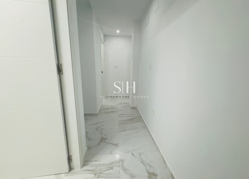 2 slaapkamer Appartement te koop in Torrevieja - € 239.000 (Ref: 9164560)