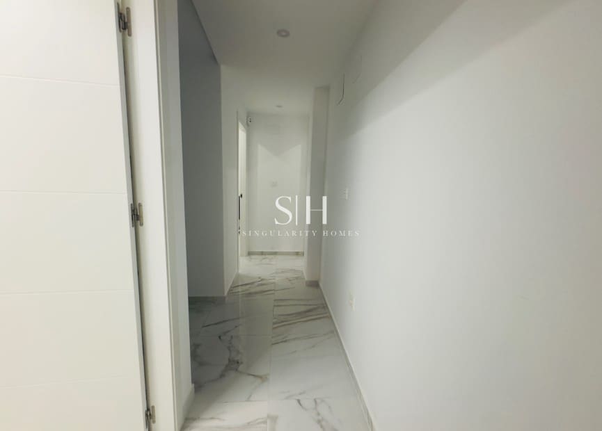 2 slaapkamer Appartement te koop in Torrevieja - € 239.000 (Ref: 9164560)