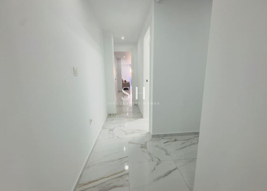 2 slaapkamer Appartement te koop in Torrevieja - € 239.000 (Ref: 9164560)