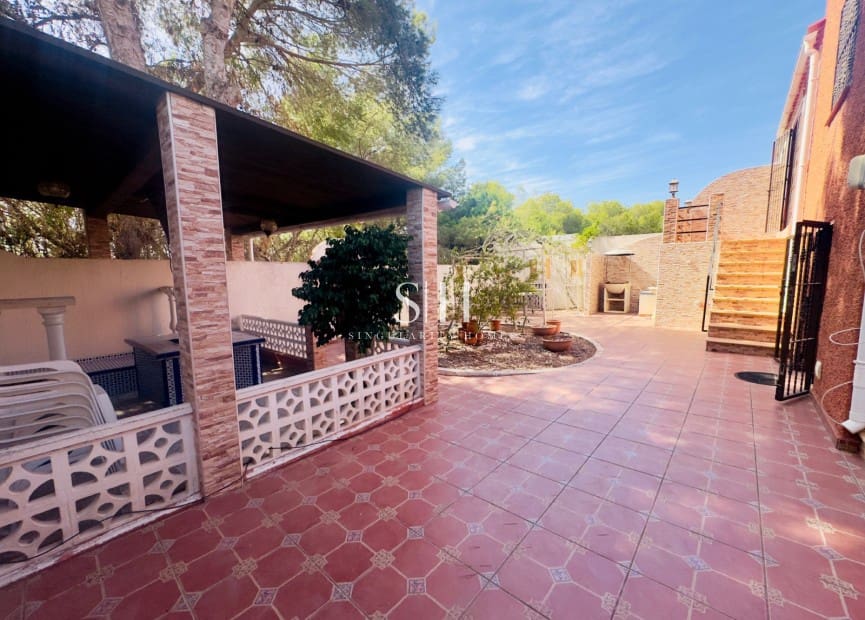 3 slaapkamer Villa te koop in Los Balcones met zwembad - € 330.000 (Ref: 9199965)