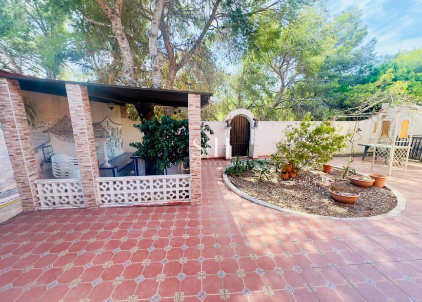 3 slaapkamer Villa te koop in Los Balcones met zwembad - € 330.000 (Ref: 9199965)