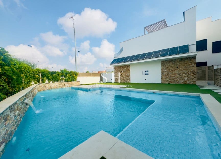 Apartamento de 2 habitaciones en San Pedro del Pinatar en venta con piscina garaje - 345.000 € (Ref: 9205264)