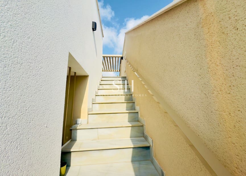 Apartamento de 2 habitaciones en San Pedro del Pinatar en venta con piscina garaje - 345.000 € (Ref: 9205264)