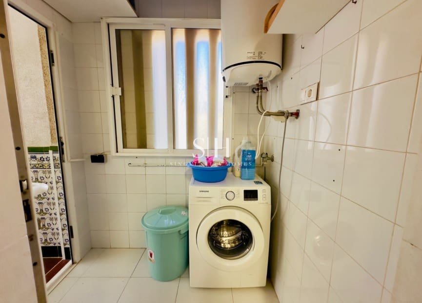 2 sypialnia Apartament przy plaży na sprzedaż w Torrevieja z basenem - 159 900 € (Ref: 9207776)