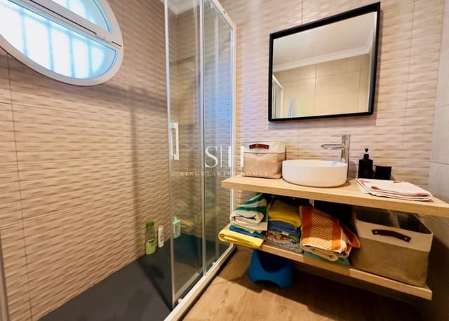 2 bedroom Beach Apartment for sale in Los Frutales, Torrevieja with pool - € 159,900 (Ref: 9207776)