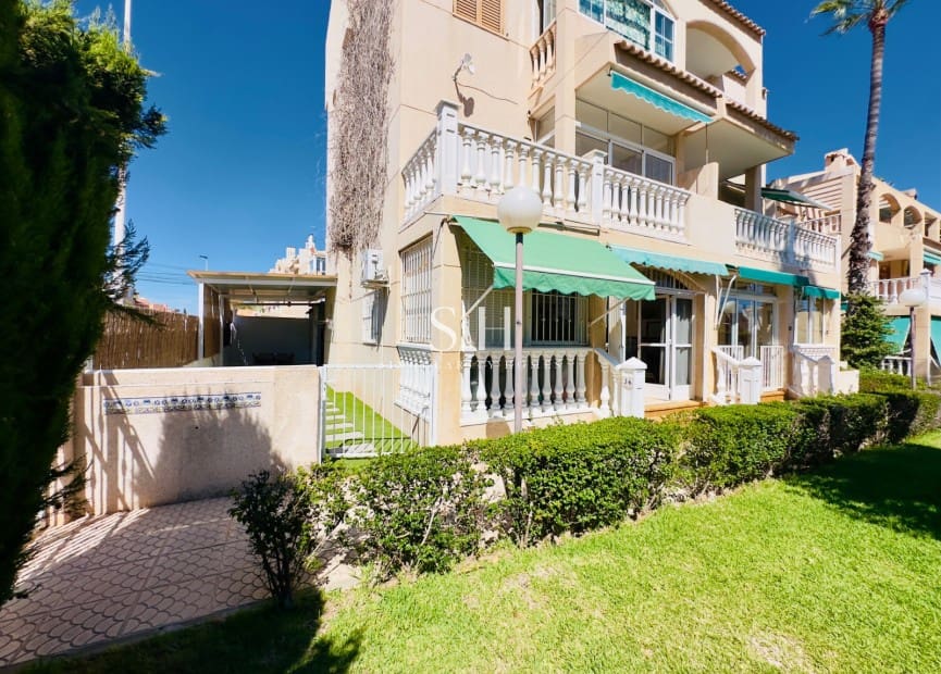 2 sypialnia Apartament przy plaży na sprzedaż w Torrevieja z basenem - 159 900 € (Ref: 9207776)