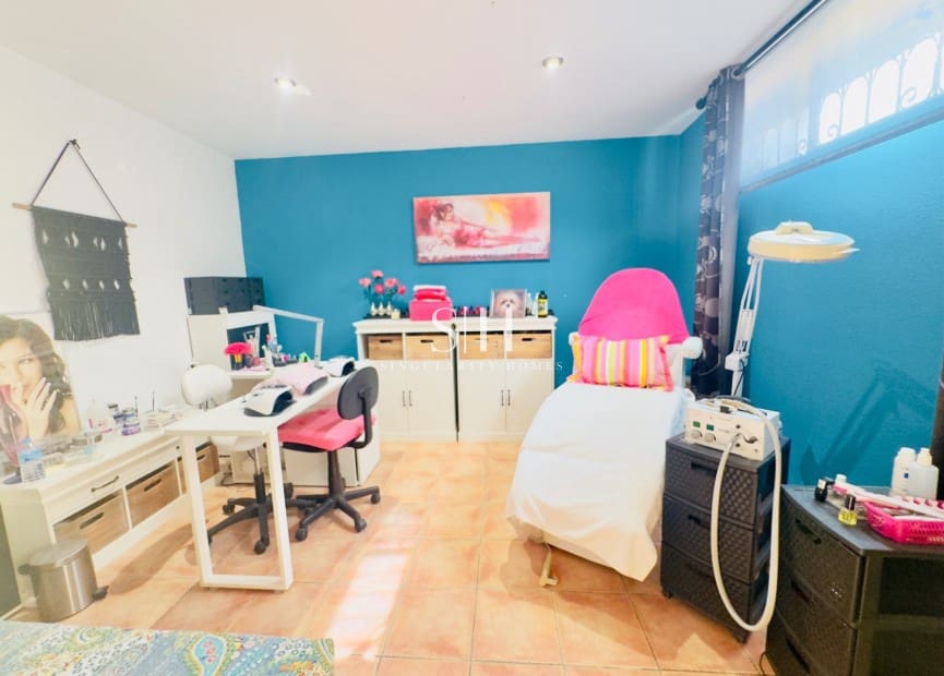 5 quarto Moradia para venda em Benijofar com piscina - 498 000 € (Ref: 9210417)