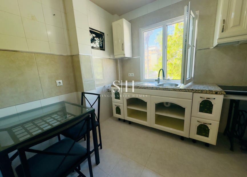 2 soveværelse Lejlighed til salg i Torrevieja - € 120.000 (Ref: 9219208)