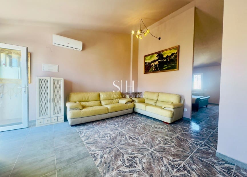 1 makuuhuone Bungalow myytävänä paikassa Torrevieja - 115 000 € (Ref: 9221459)