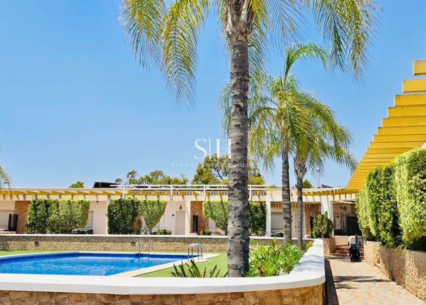 2 soveværelse Bungalow til salg i Pilar de la Horadada med swimmingpool - € 234.900 (Ref: 9221887)