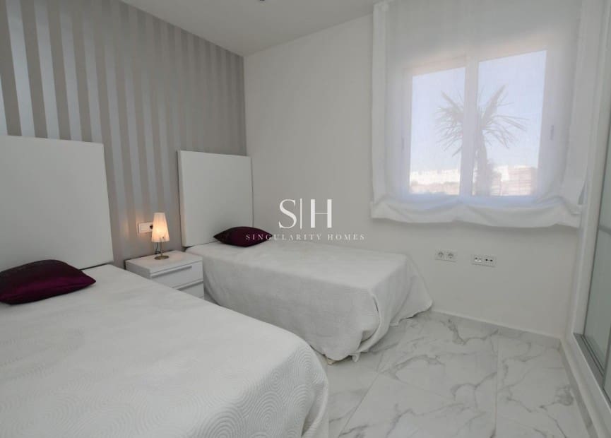 2 soveværelse Bungalow til salg i San Miguel de Salinas med swimmingpool - € 243.800 (Ref: 9227797)