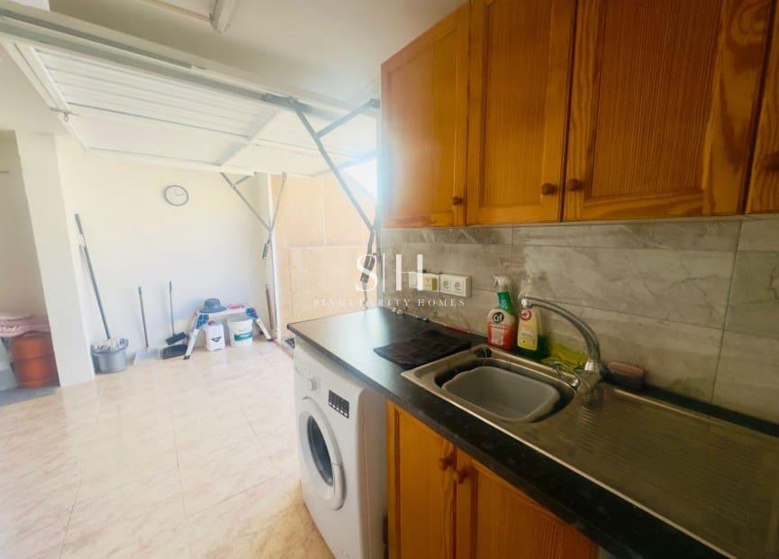 3 soveværelse Villa til salg i La Florida med swimmingpool - € 265.000 (Ref: 9227798)