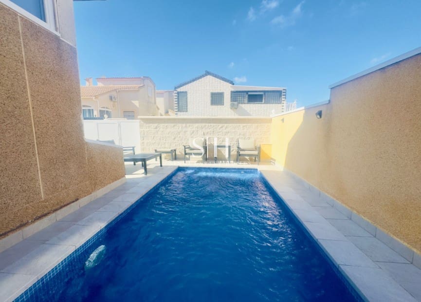 3 soveværelse Villa til salg i La Florida med swimmingpool - € 265.000 (Ref: 9227798)