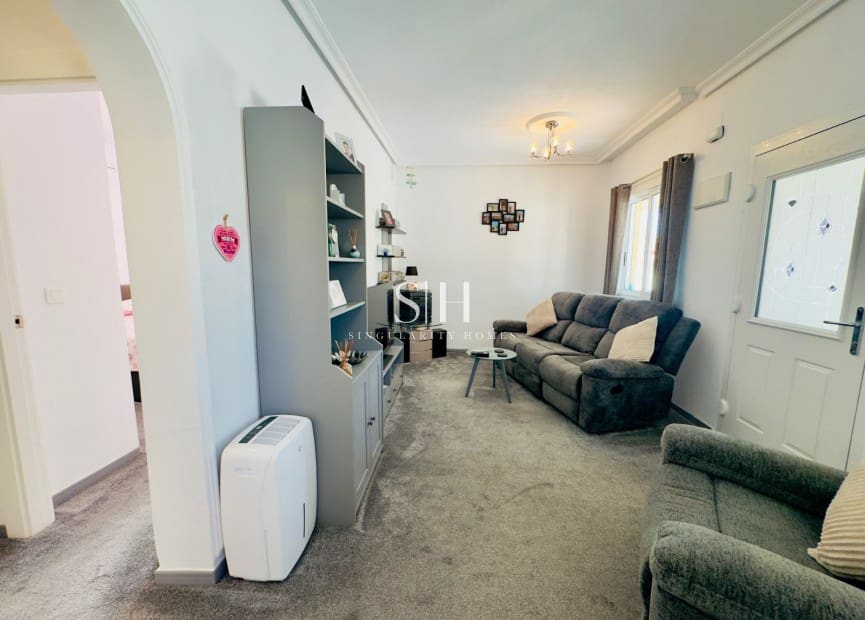 3 soveværelse Villa til salg i La Florida med swimmingpool - € 265.000 (Ref: 9227798)