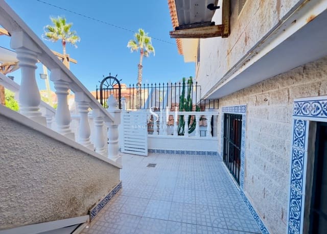 3 bedroom Townhouse for sale in Los Europeos, Torrevieja with garage - € 189,900 (Ref: 9235030)