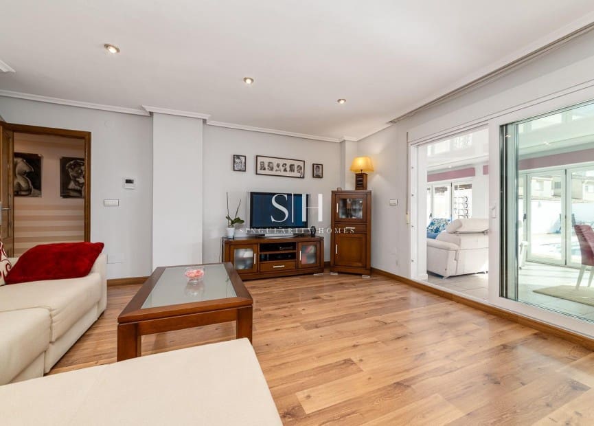 5 makuuhuone Huvila myytävänä paikassa San Javier mukana uima-altaan - 615 000 € (Ref: 9242487)