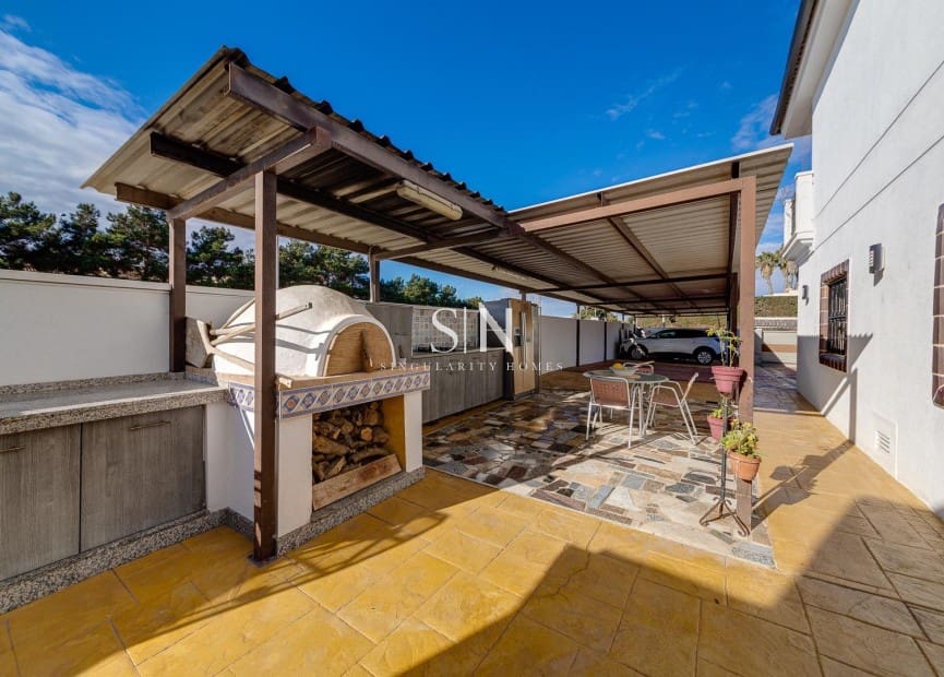 5 makuuhuone Huvila myytävänä paikassa San Javier mukana uima-altaan - 615 000 € (Ref: 9242487)