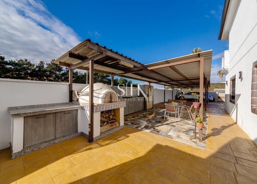 5 makuuhuone Huvila myytävänä paikassa San Javier mukana uima-altaan - 615 000 € (Ref: 9242487)