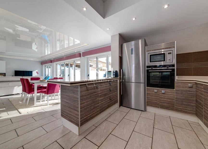 5 makuuhuone Huvila myytävänä paikassa San Javier mukana uima-altaan - 615 000 € (Ref: 9242487)