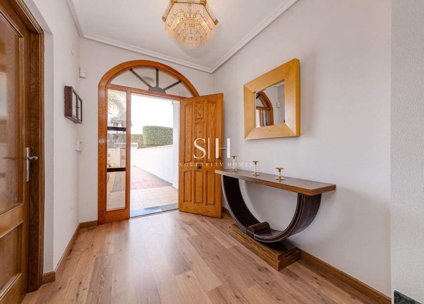 5 makuuhuone Huvila myytävänä paikassa San Javier mukana uima-altaan - 615 000 € (Ref: 9242487)