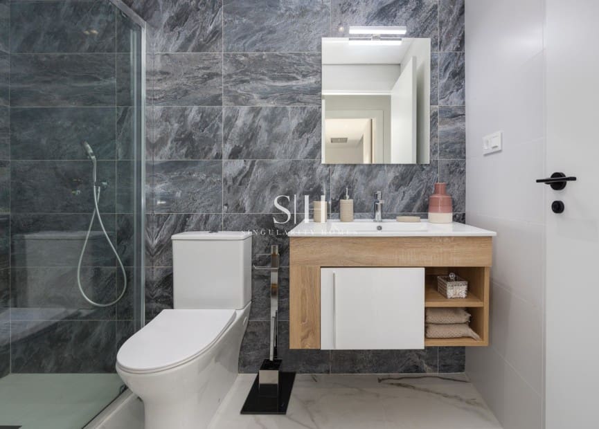 2 soveværelse Lejlighed til salg i San Miguel de Salinas med swimmingpool garage - € 239.000 (Ref: 9244286)