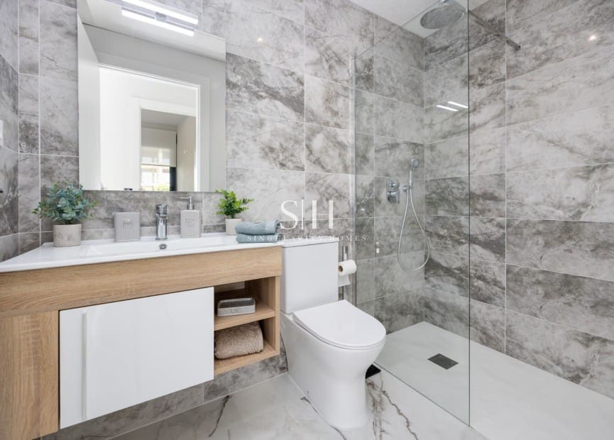 2 slaapkamer Appartement te koop in San Miguel de Salinas met zwembad garage - € 219.000 (Ref: 9245267)