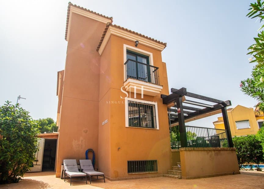 3 slaapkamer Villa te koop in Torrevieja - € 285.000 (Ref: 9249073)
