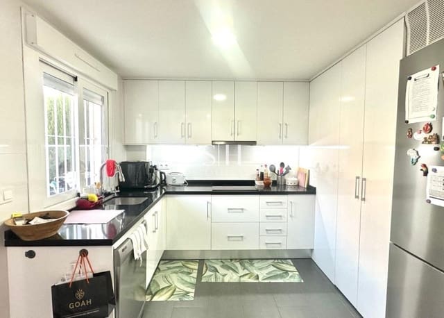 2 bedroom Townhouse for sale in Aguas Nuevas, Torrevieja with pool - € 301,000 (Ref: 9249399)