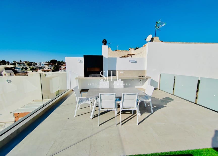 3 bedroom Villa for sale in Los Altos with pool - € 650,000 (Ref: 9255940)
