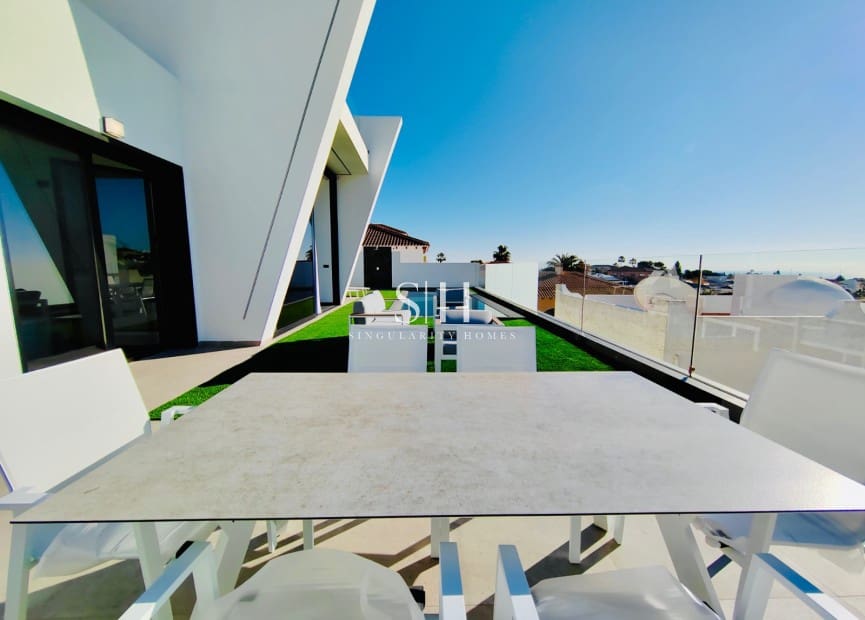 3 bedroom Villa for sale in Los Altos with pool - € 650,000 (Ref: 9255940)