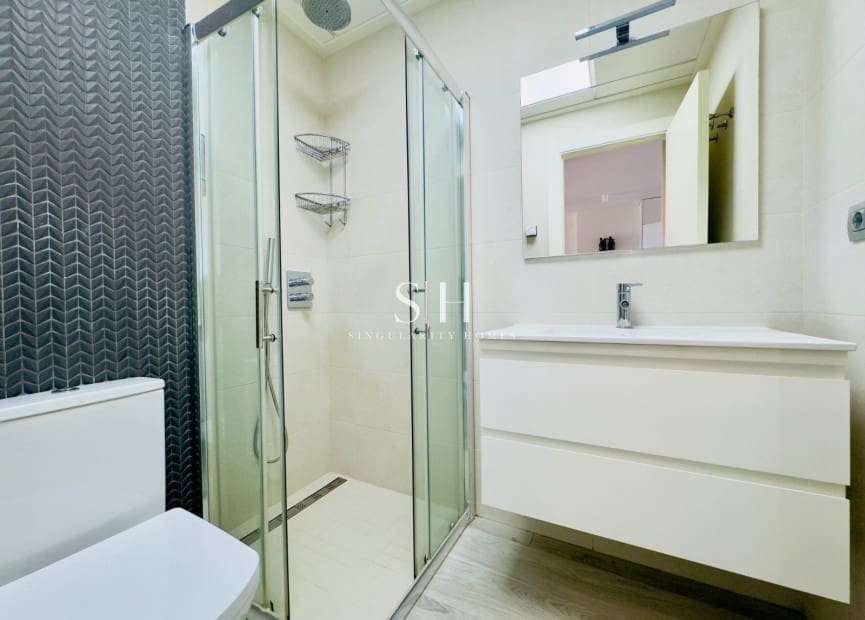 2 makuuhuone Huoneisto myytävänä paikassa Guardamar del Segura mukana uima-altaan 
autotalli - 270 000 € (Ref: 9255941)