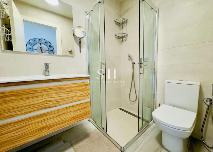 2 makuuhuone Huoneisto myytävänä paikassa Guardamar del Segura mukana uima-altaan 
autotalli - 270 000 € (Ref: 9255941)