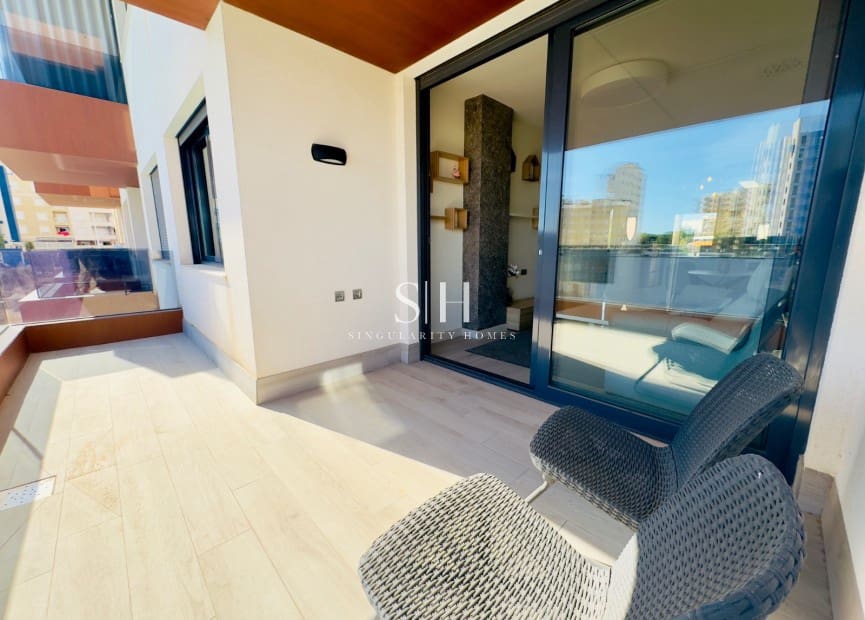 2 makuuhuone Huoneisto myytävänä paikassa Guardamar del Segura mukana uima-altaan 
autotalli - 270 000 € (Ref: 9255941)