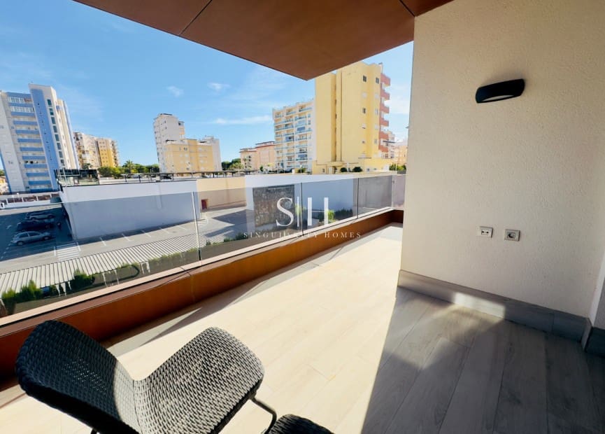 2 makuuhuone Huoneisto myytävänä paikassa Guardamar del Segura mukana uima-altaan 
autotalli - 270 000 € (Ref: 9255941)