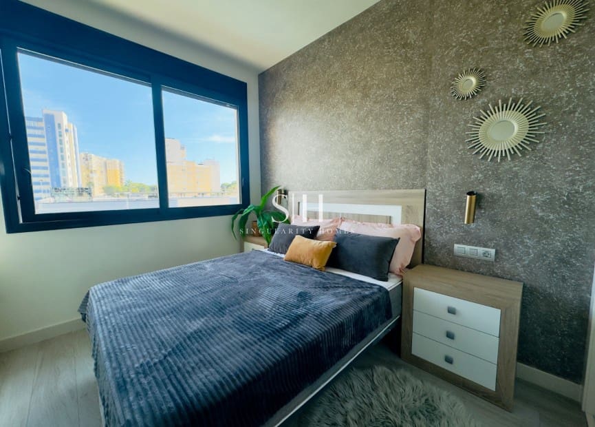 2 makuuhuone Huoneisto myytävänä paikassa Guardamar del Segura mukana uima-altaan 
autotalli - 270 000 € (Ref: 9255941)