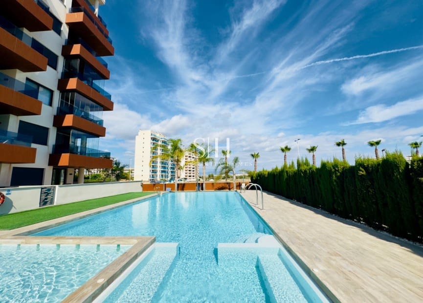 2 makuuhuone Huoneisto myytävänä paikassa Guardamar del Segura mukana uima-altaan 
autotalli - 270 000 € (Ref: 9255941)